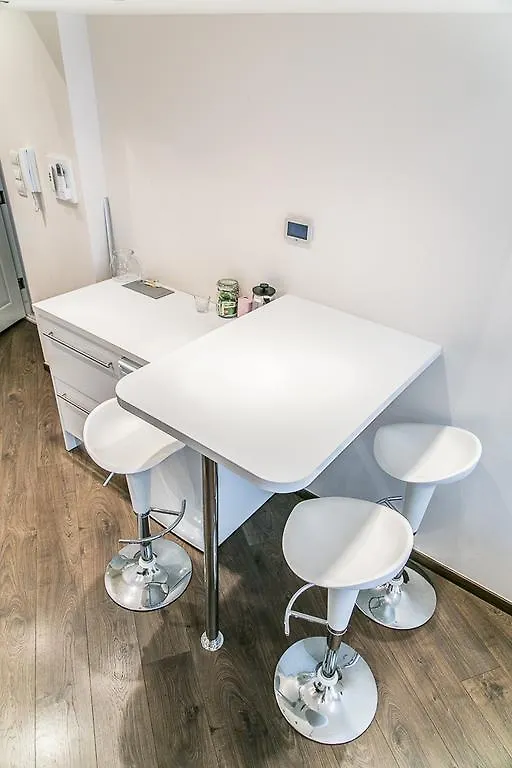 Dessewffy Apartment 0*, Budapest